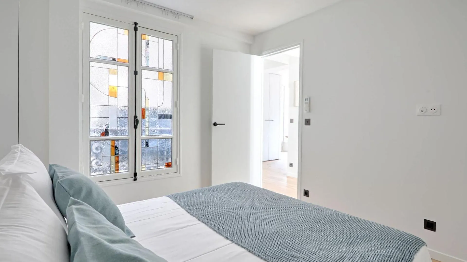 Marais Louvre Luxury New 2Br Full Ac By Melvane Parijs Appartement